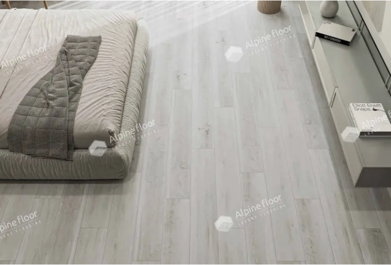 LVT ПЛИТКА ДУБ ПОЛЯРНЫЙ ECO 3-19
